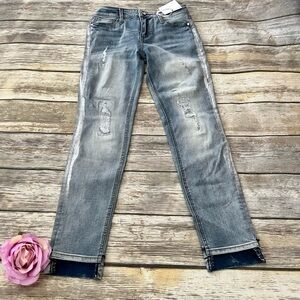 🌼NWT FUN CUFFED JEANS